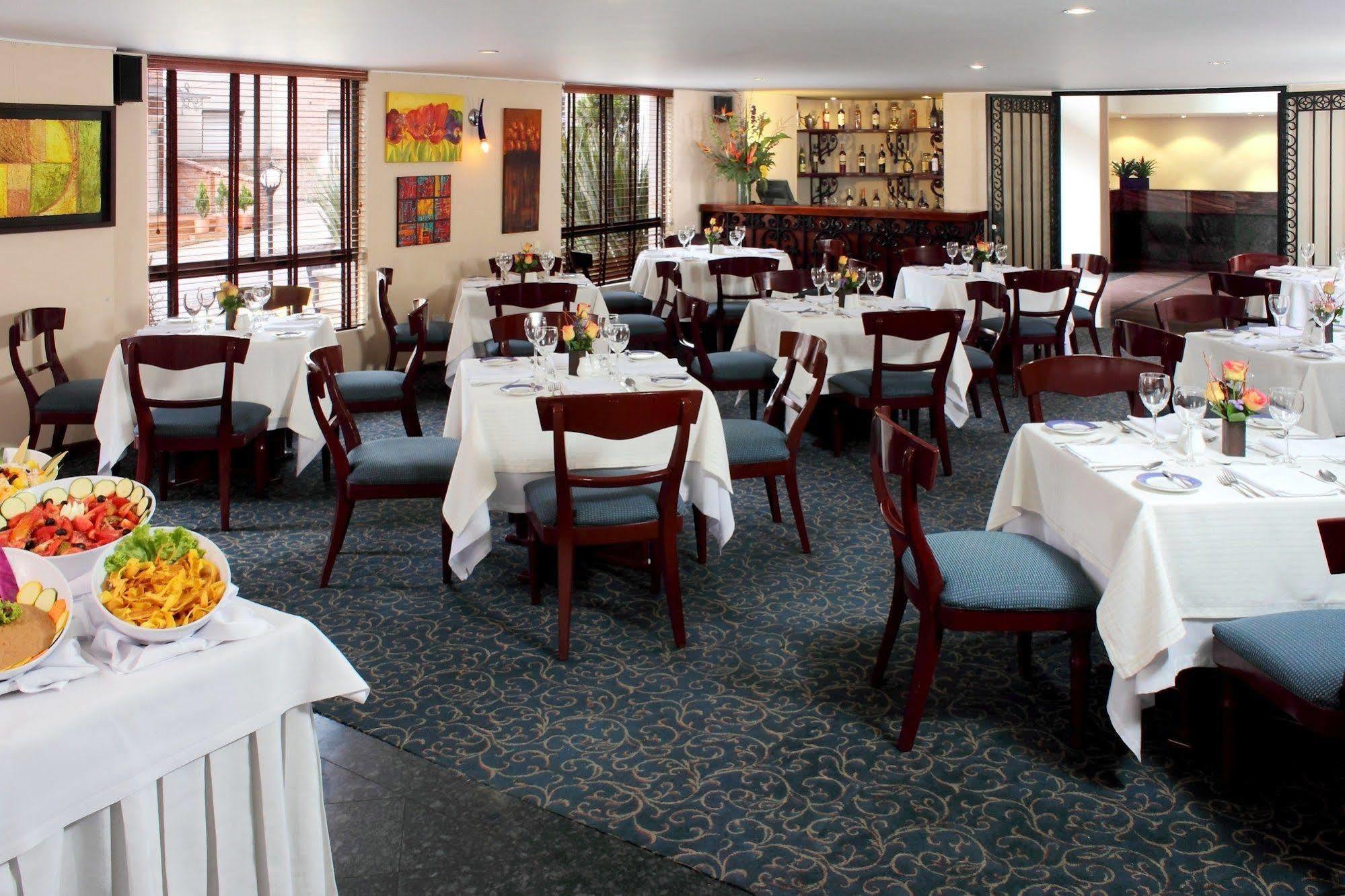 Hotel Estelar Suites Jones Bogotá Étterem fotó