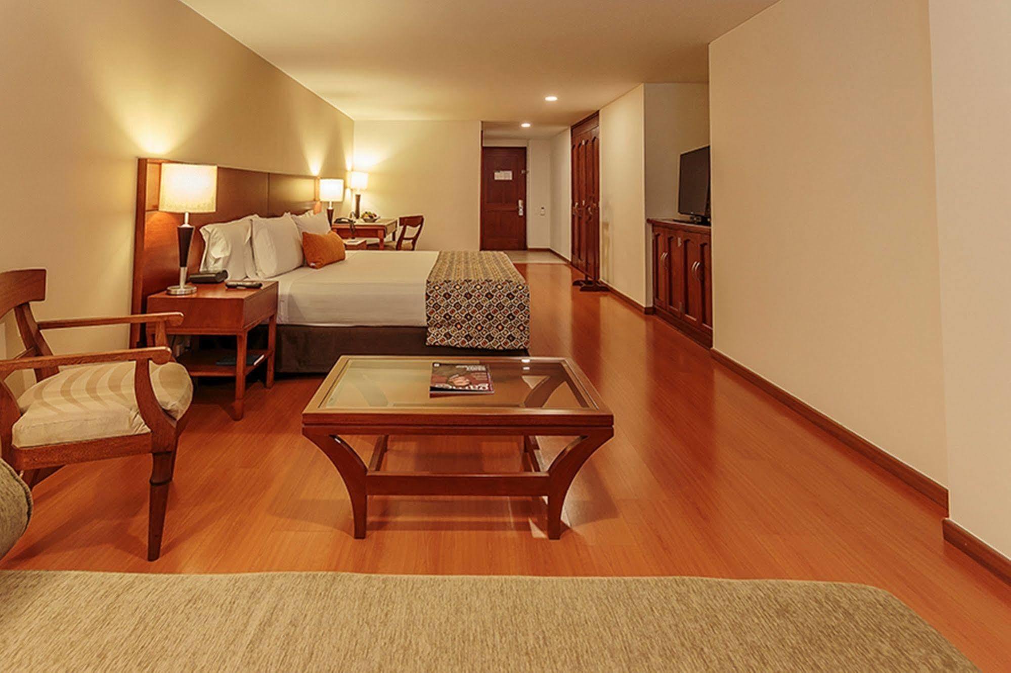 Hotel Estelar Suites Jones Bogotá Kültér fotó